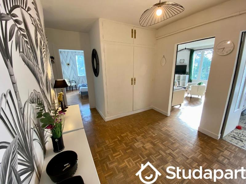 Chambre - 12 m² - 1 pièce