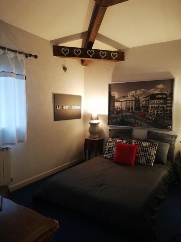 Maison - 252 m² - 9 pièces