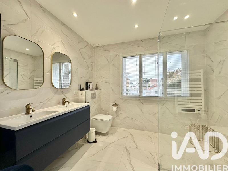 Maison - 156 m² - 7 pièces