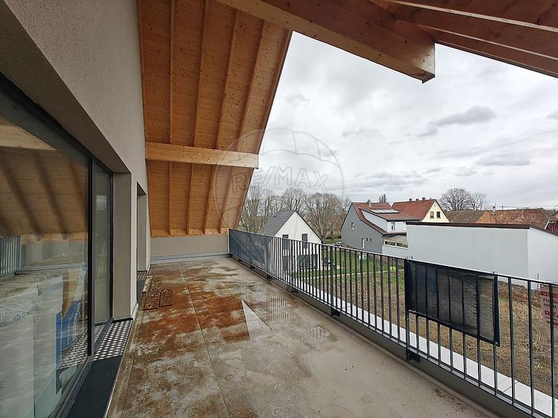 Appartement - 105 m² - 4 pièces