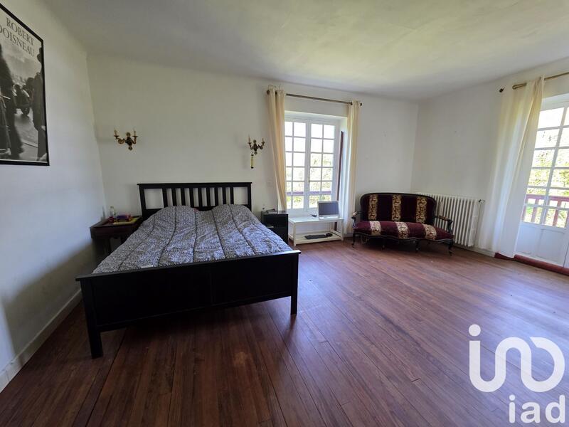 Maison - 350 m² - 11 pièces