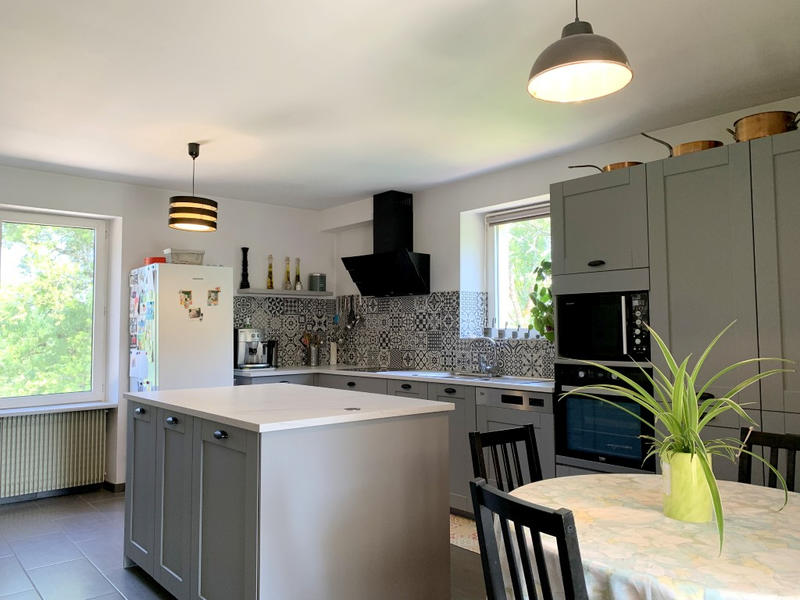 Maison - 220 m² - 7 pièces