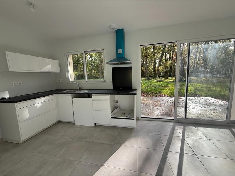 Maison - 94 m² - 4 pièces