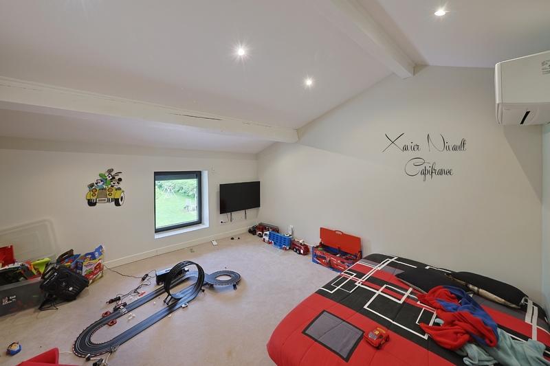 Maison - 160 m² - 5 pièces