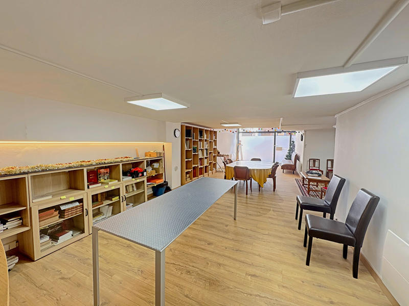 Local commercial - 166 m² - 4 pièces