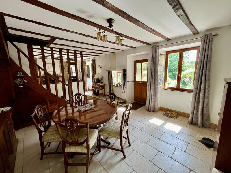 Maison - 261 m² - 7 pièces