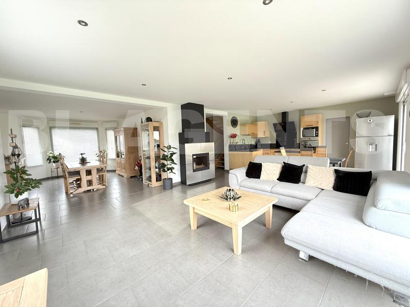 Maison - 153 m² - 5 pièces