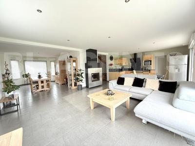 Maison - 153 m² - 5 pièces