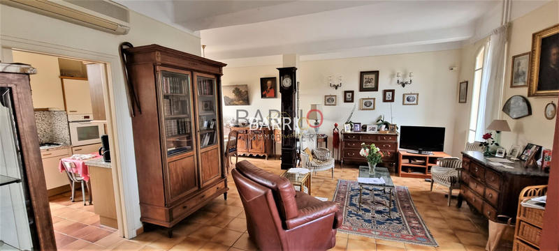 Maison - 308 m² - 13 pièces