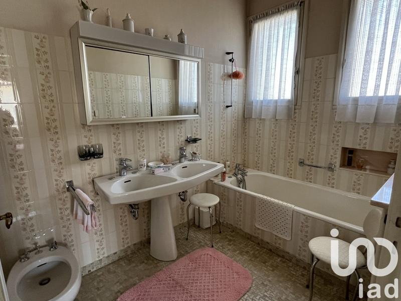 Maison - 205 m² - 6 pièces