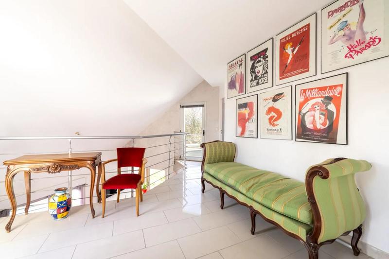 Maison d'architecte - 360 m² - 10 pièces