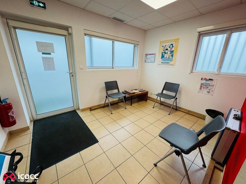 Local commercial - 139 m² - 8 pièces