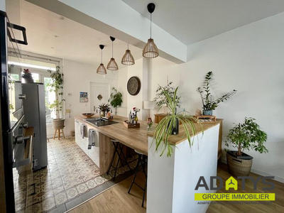 Maison - 140 m² - 5 pièces