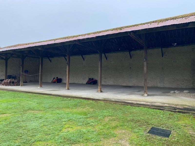Grange - 374 m² - 1 pièce