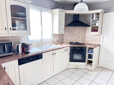 Maison - 95 m² - 5 pièces