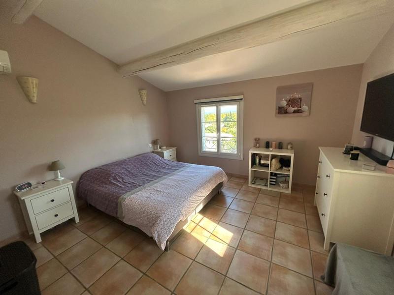 Maison traditionnelle - 184 m² - 8 pièces