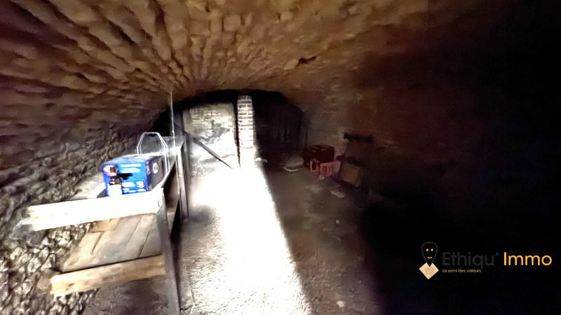 Maison ancienne - 80 m² - 1 pièce