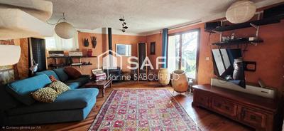 Maison - 205 m² - 6 pièces