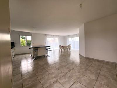 Maison - 101 m² - 5 pièces