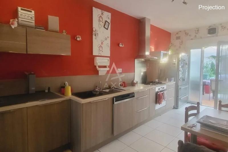 Maison - 105 m² - 6 pièces