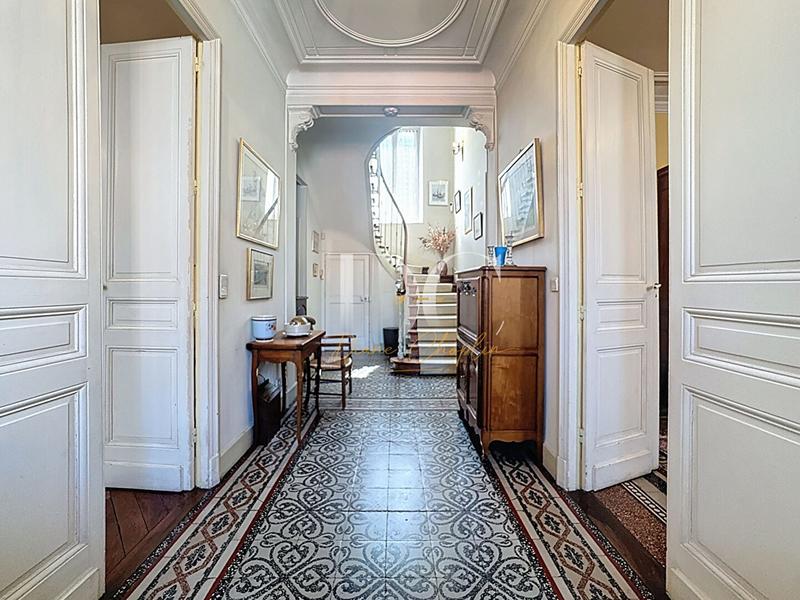 Maison - 180 m² - 6 pièces