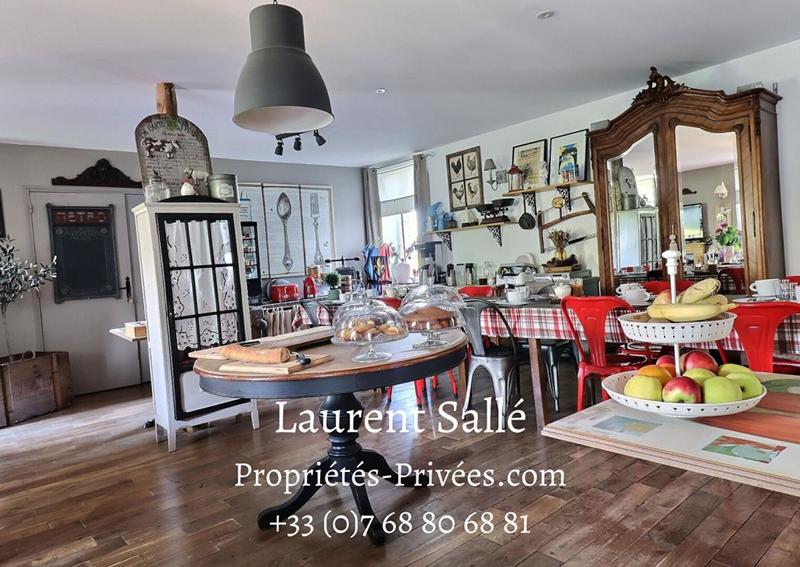 Moulin - 621 m² - 16 pièces