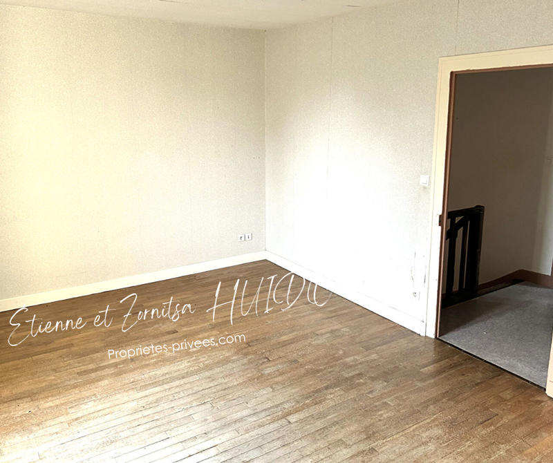 Maison - 256 m² - 10 pièces