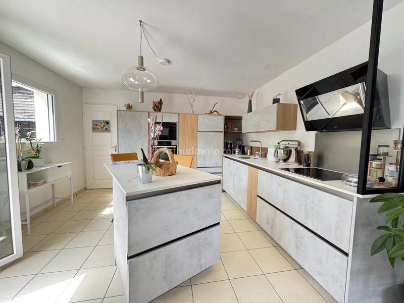 Maison - 95 m² - 5 pièces