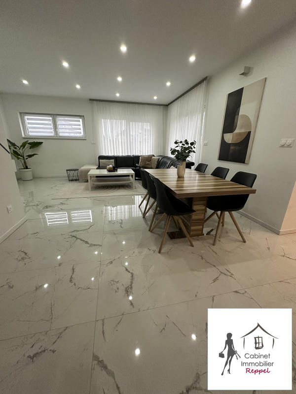 Maison - 105 m² - 4 pièces