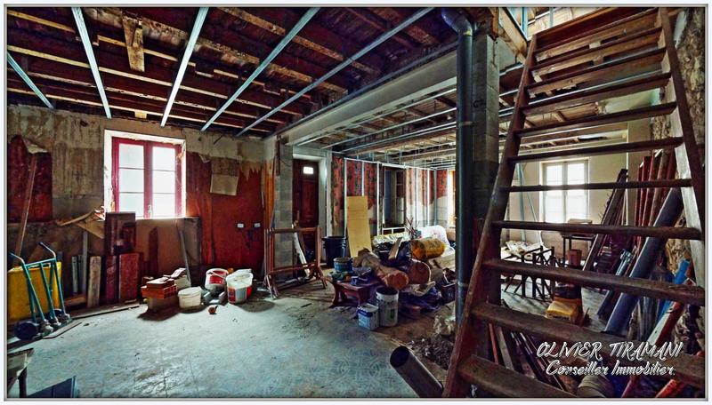 Maison ancienne - 231 m² - 6 pièces