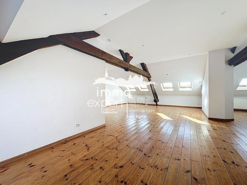 Appartement - 90 m² - 4 pièces