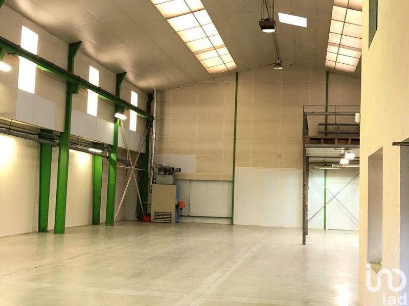 Local commercial - 558 m²