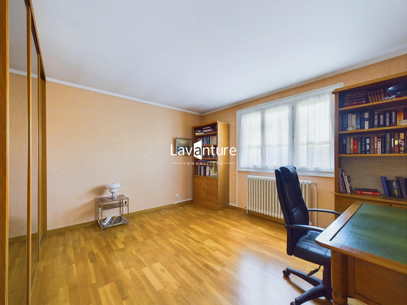 Maison traditionnelle - 145 m² - 7 pièces