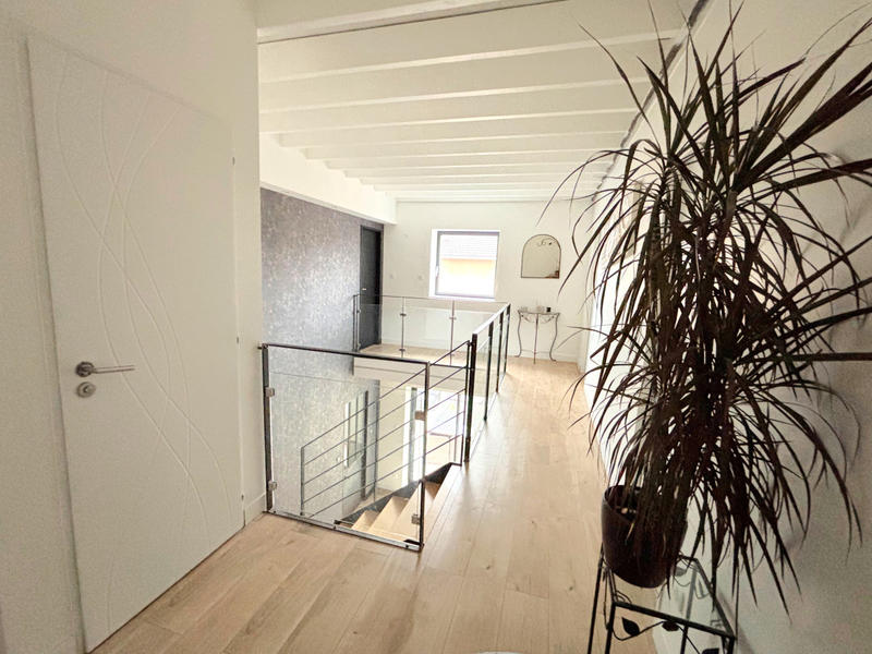 Maison - 207 m² - 7 pièces