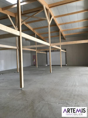 Local d'activités - 500 m² - 1 pièce