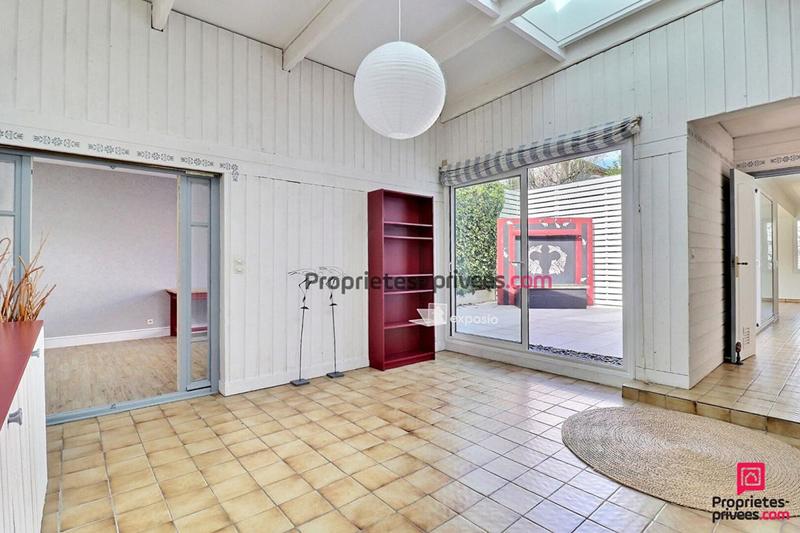 Maison - 230 m² - 9 pièces