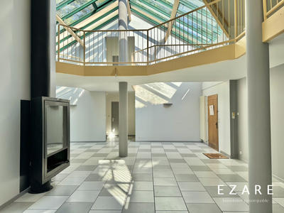 Maison - 256 m² - 8 pièces