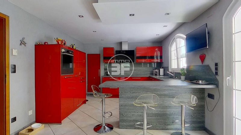 Maison - 142 m² - 6 pièces