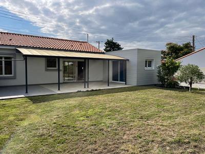 Maison - 90 m² - 5 pièces