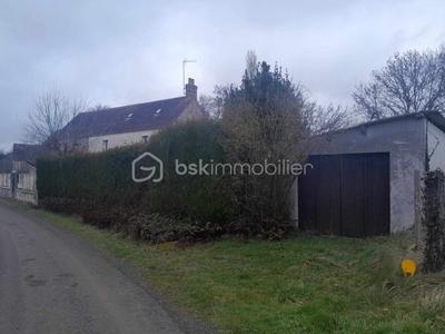 Maison - 650 m² - 6 pièces