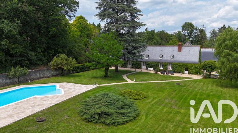 Maison - 423 m² - 12 pièces