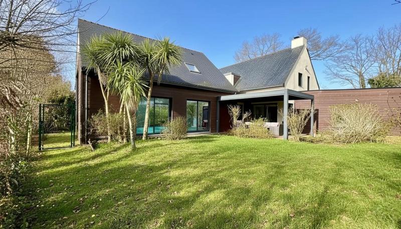 Villa - 230 m² - 8 pièces