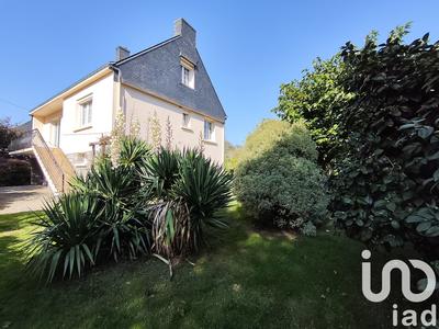 Maison - 121 m² - 6 pièces