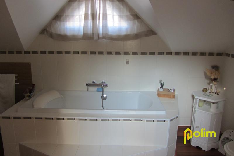 Maison - 151 m² - 6 pièces