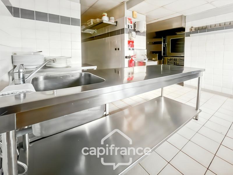 Fonds de commerce - 1 905 m²