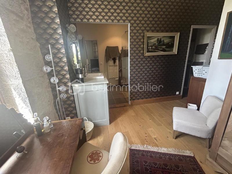 Propriété - 885 m² - 22 pièces