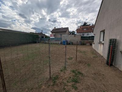 Maison - 93 m² - 4 pièces