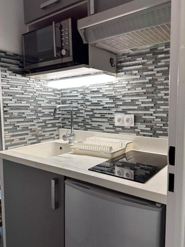 Studio - 25 m² - 1 pièce