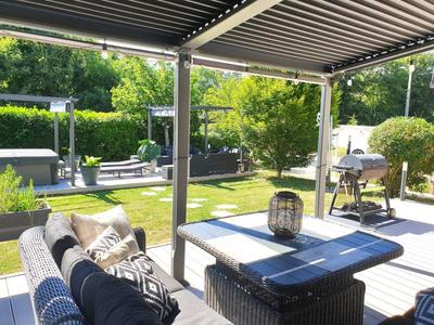 Maison - 260 m² - 10 pièces