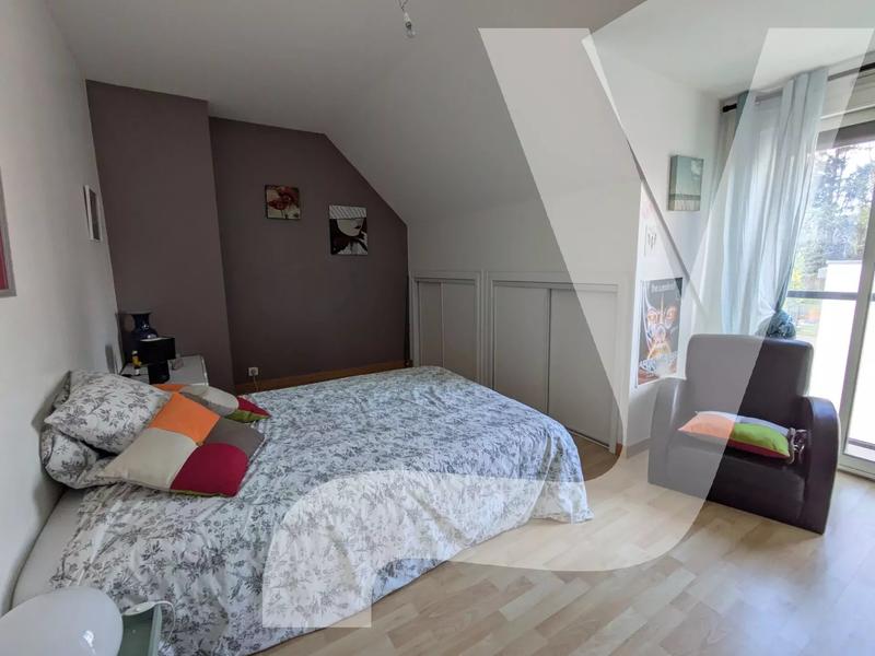 Maison - 191 m² - 8 pièces